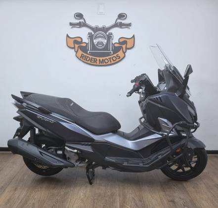 DAFRA CRUISYM 300 